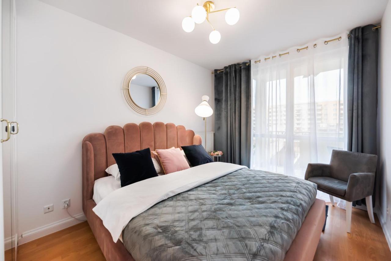 Metro Kondratowicza Velvet Apartment Varsovie Extérieur photo