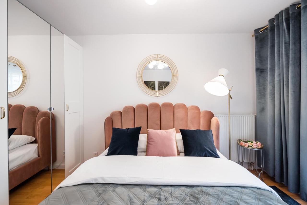 Metro Kondratowicza Velvet Apartment Varsovie Extérieur photo
